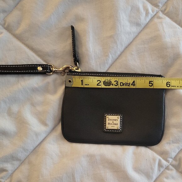 Dooney & Bourke Black Pebble Leather Wristlet Clutch - Picture 3 of 7